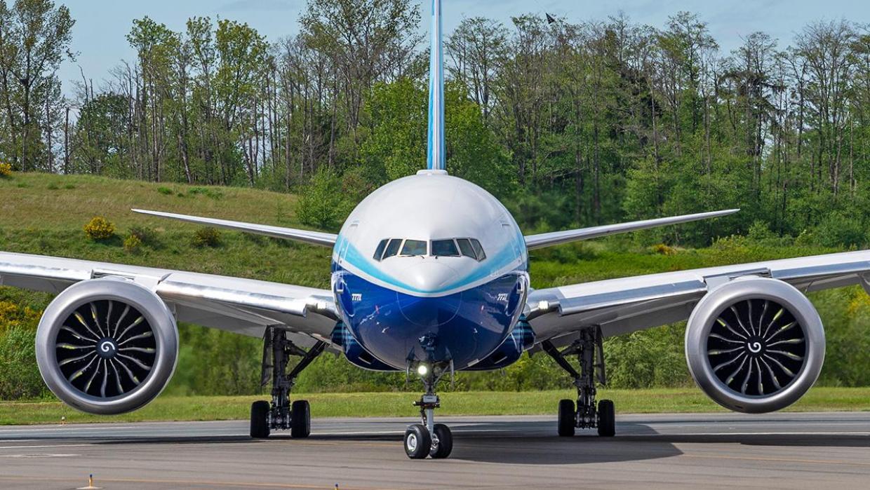 Boeing inaugura Centro de Engenharia no interior de São Paulo com oito andares e heliponto